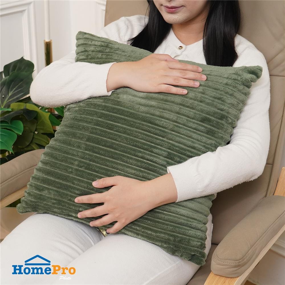 หมอนอิง HOME LIVING STYLE FLO 18x18 นิ้ว สีเขียว