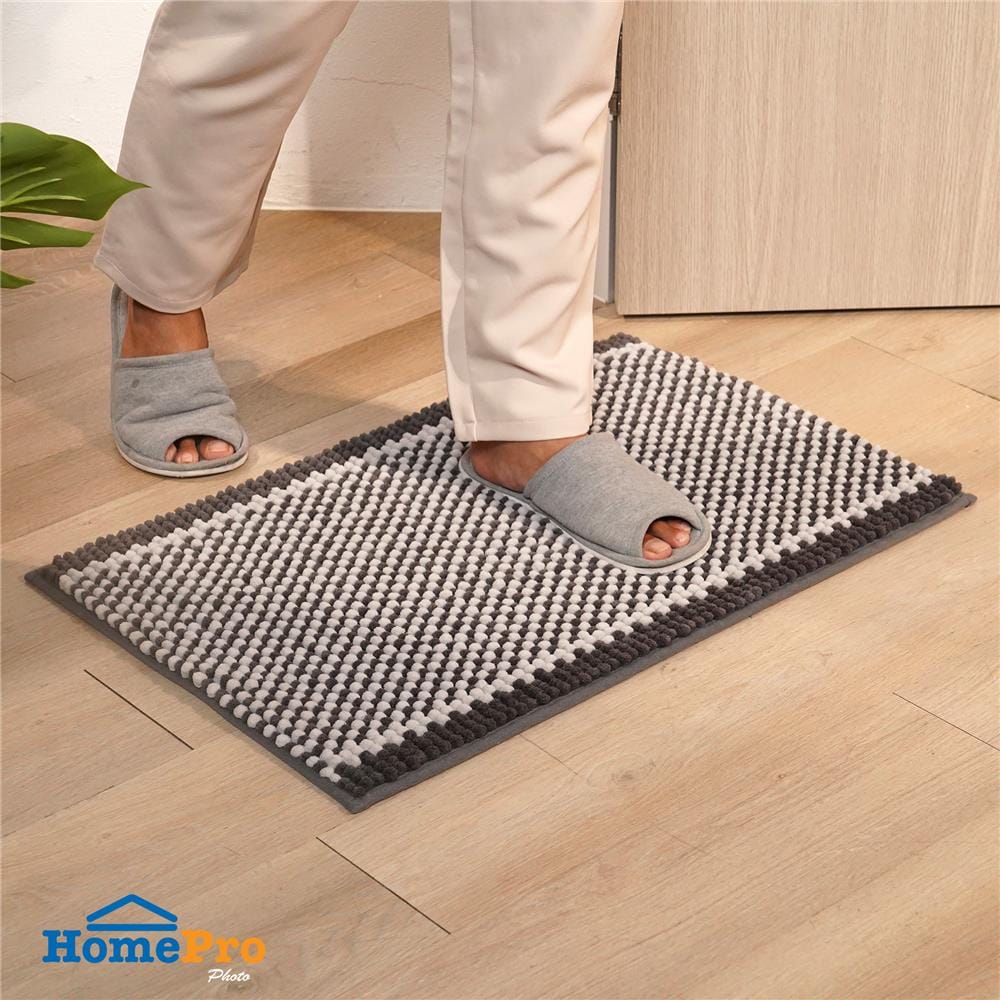 พรม HOME LIVING STYLE CROSSY 45x70 ซม. สีเทา