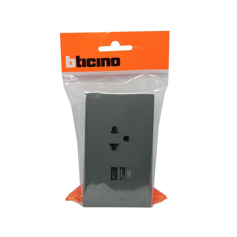 ชุดเต้ารับเดี่ยว 3 ขา พร้อม USB TYPE A + TYPE C BTICINO NEXY SQG4126AC สีดำ