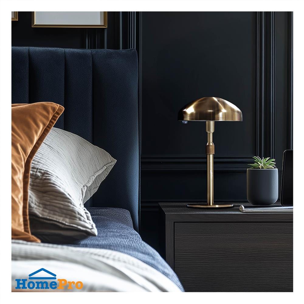ไฟตั้งโต๊ะ LAMPTAN LED MIDNIGHT GOLD 3 วัตต์ สีทอง