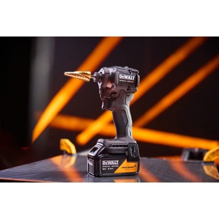 ไขควงกระแทกไร้สาย (พร้อมแบตเตอรี่และแท่นชาร์จ) DEWALT MCLAREN DCF86MP1T-QW 18 โวลต์_8