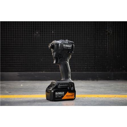 ไขควงกระแทกไร้สาย (พร้อมแบตเตอรี่และแท่นชาร์จ) DEWALT MCLAREN DCF86MP1T-QW 18 โวลต์_10