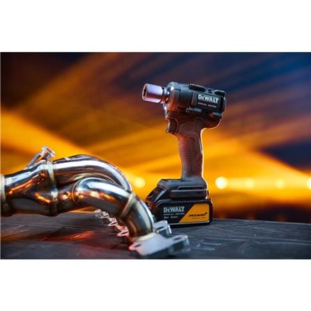 ชุดไขควงบล็อกกระแทก (พร้อมแบตเตอรี่และแท่นชาร์จ) DEWALT MCLAREN DCK2224MP2T 18 โวลต์_8