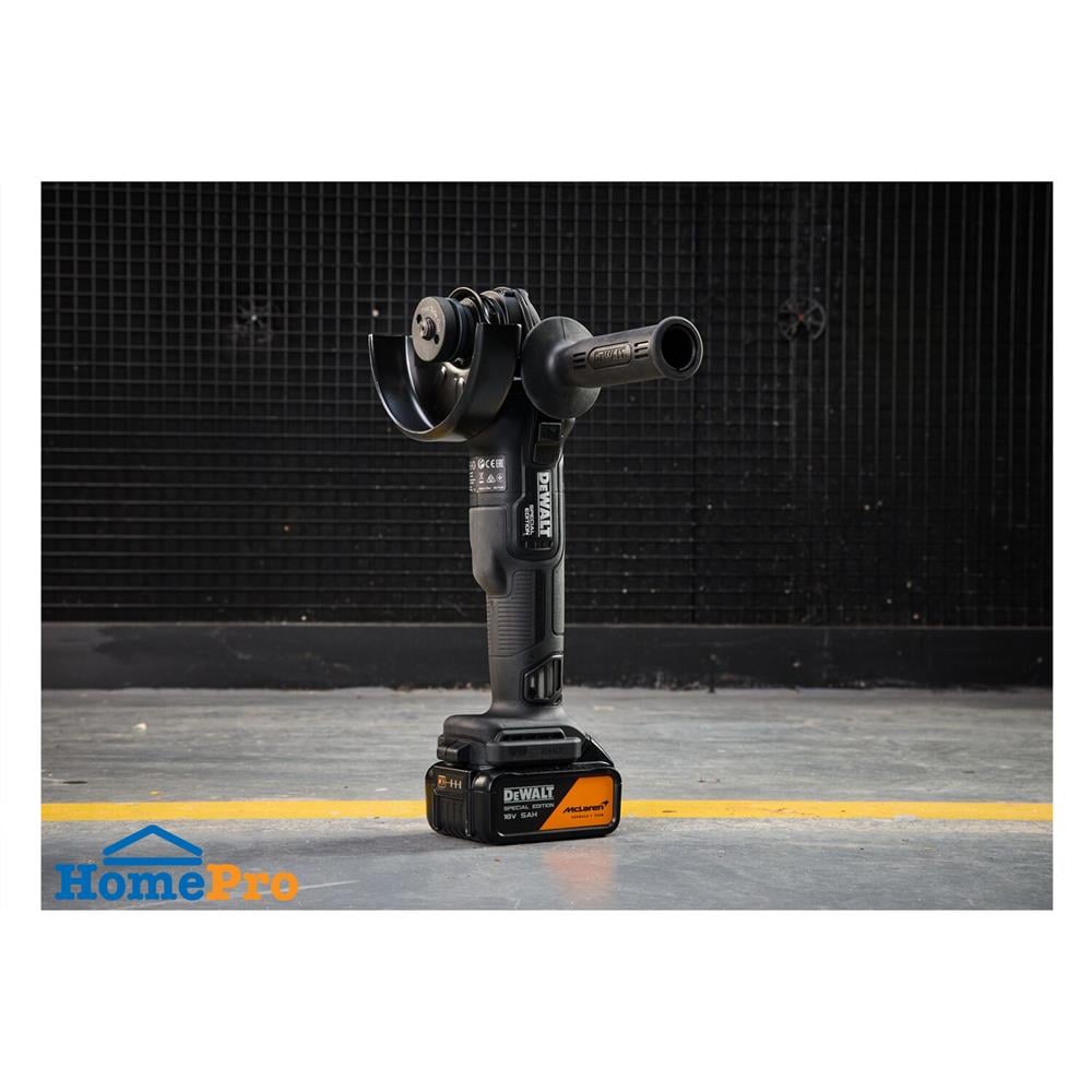 เครื่องเจียรไร้สาย (พร้อมแบตเตอรี่และแท่นชาร์จ) DEWALT MCLAREN DCG45MP1T-B1 18 โวลต์ (สูงสุด 20 โวลต์)