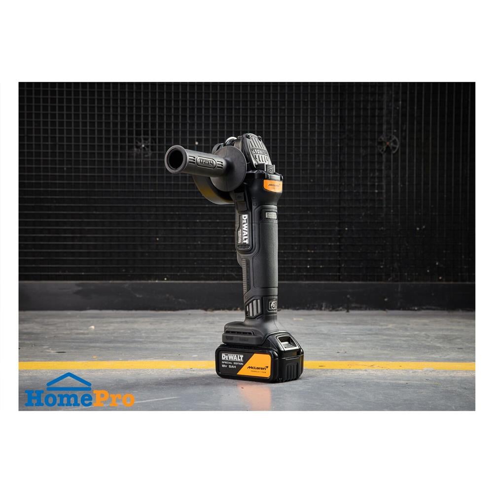 เครื่องเจียรไร้สาย (พร้อมแบตเตอรี่และแท่นชาร์จ) DEWALT MCLAREN DCG45MP1T-B1 18 โวลต์ (สูงสุด 20 โวลต์)