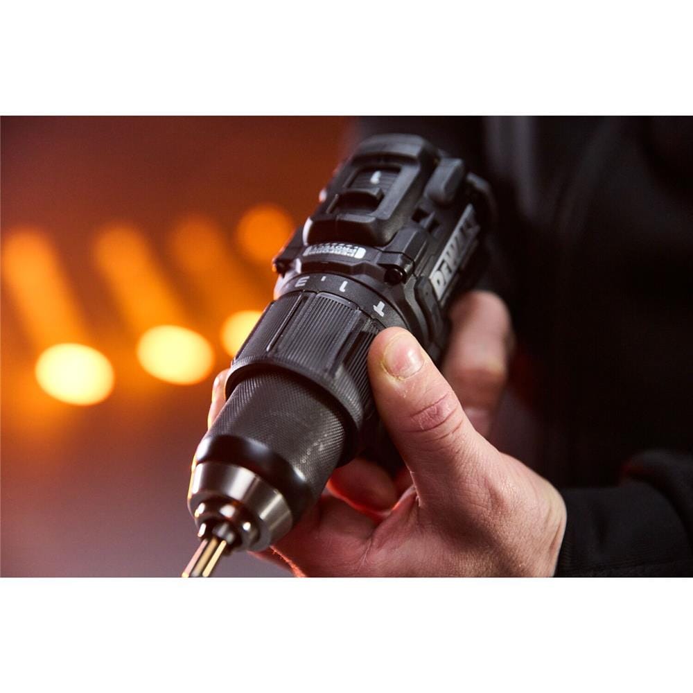 สว่านกระแทกไร้สาย (พร้อมแบตเตอรี่) DEWALT MCLAREN DCD86MP1T-QW 18 โวลต์