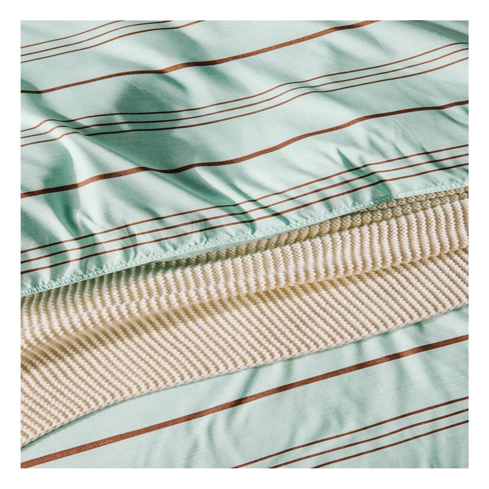ชุดผ้าปูที่นอน 6 ฟุต (ชุด 5 ชิ้น) LOTUS ATTITUDE NORDEN NORDIC PINSTRIPE