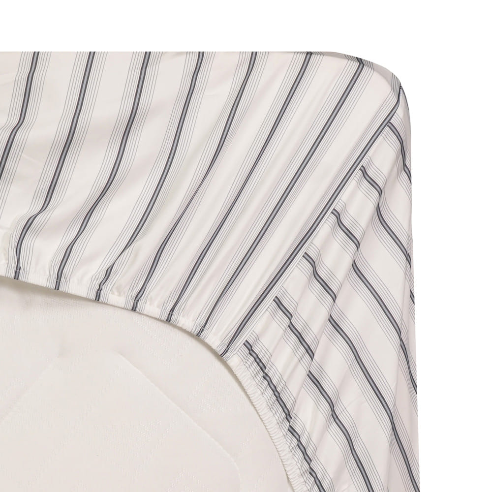 ชุดผ้าปูที่นอน 6 ฟุต (ชุด 3 ชิ้น) HOME LIVING STYLE SKYE สี WHITE & GREY