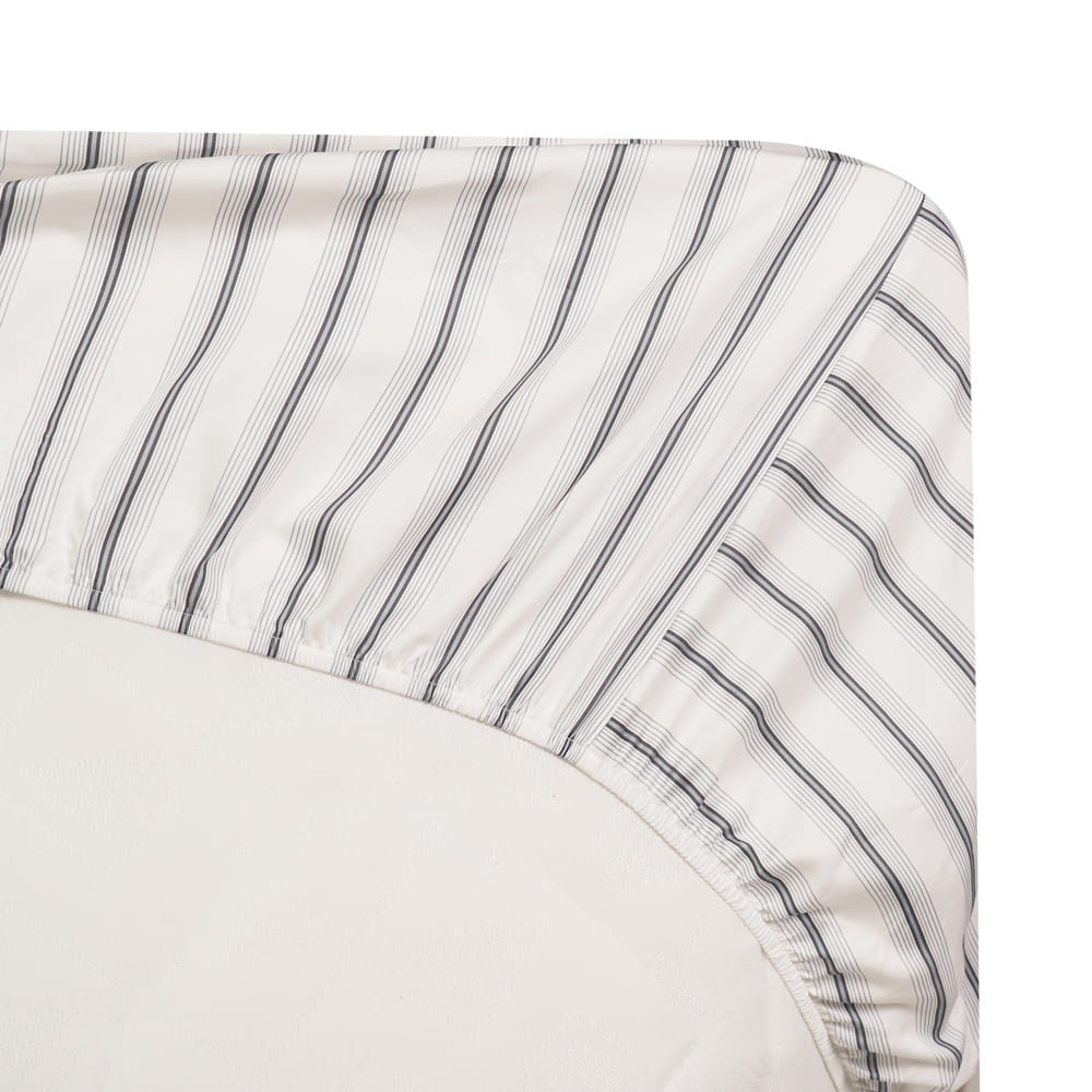 ชุดผ้าปูที่นอน 5 ฟุต (ชุด 3 ชิ้น) HOME LIVING STYLE SKYE สี WHITE & GREY