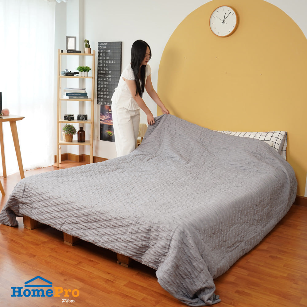ผ้าคลุมเตียง 6 ฟุต HOME LIVING STYLE SERENE สีเทา