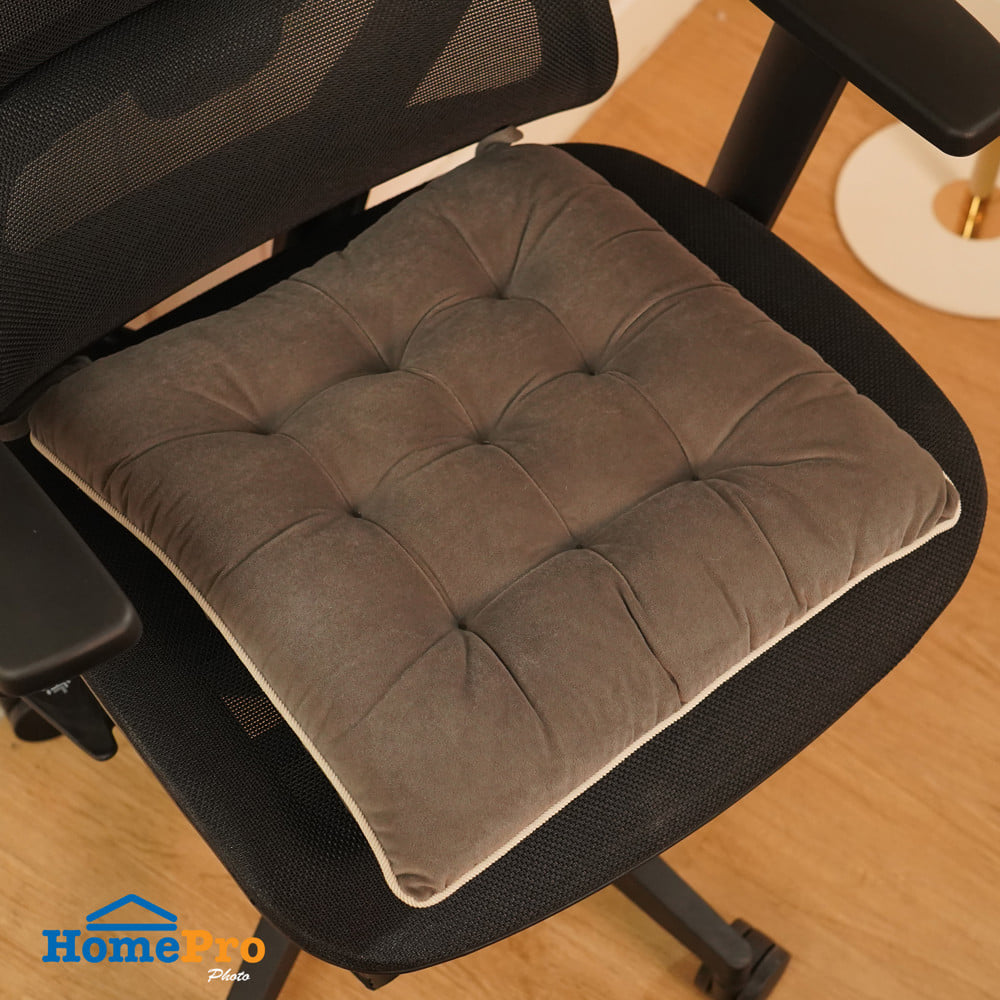 เบาะรองนั่ง HOME LIVING STYLE CRISP 15x15 นิ้ว สีเทา
