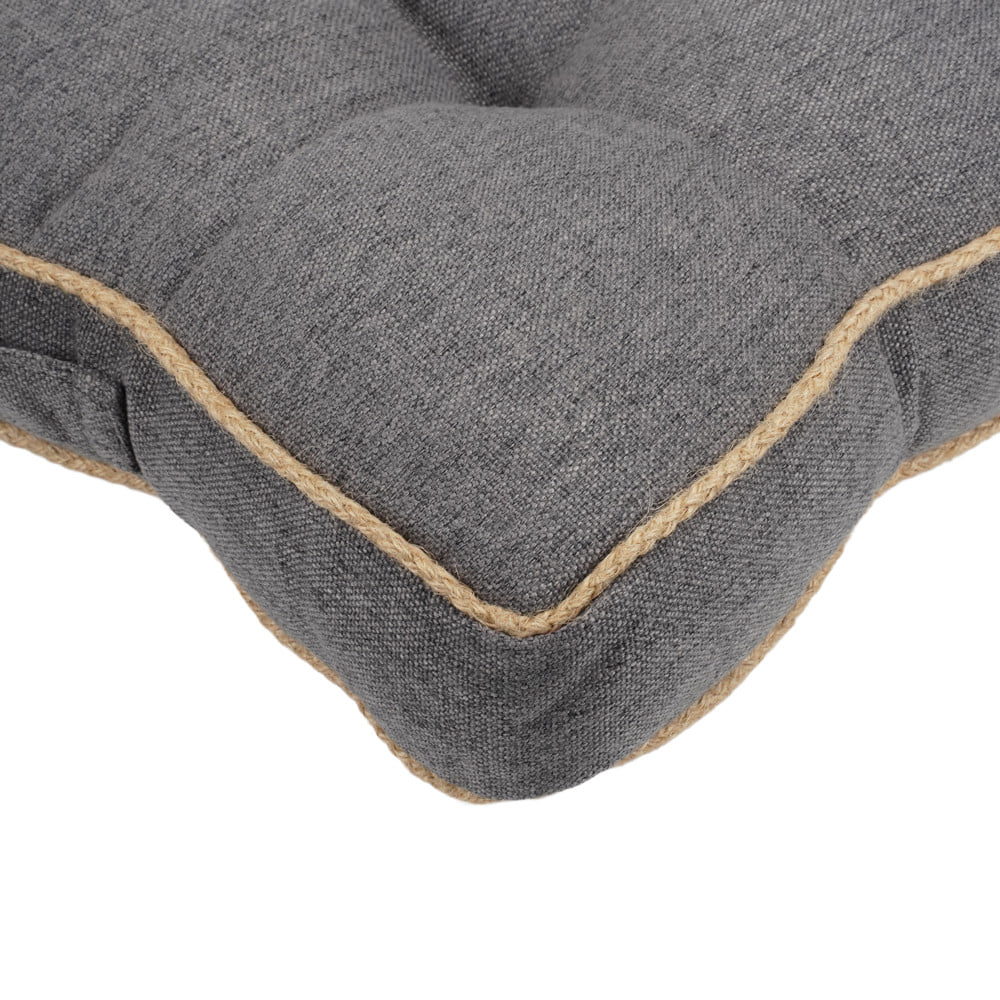 เบาะรองนั่ง HOME LIVING STYLE CREST 16x16 นิ้ว สีเทา