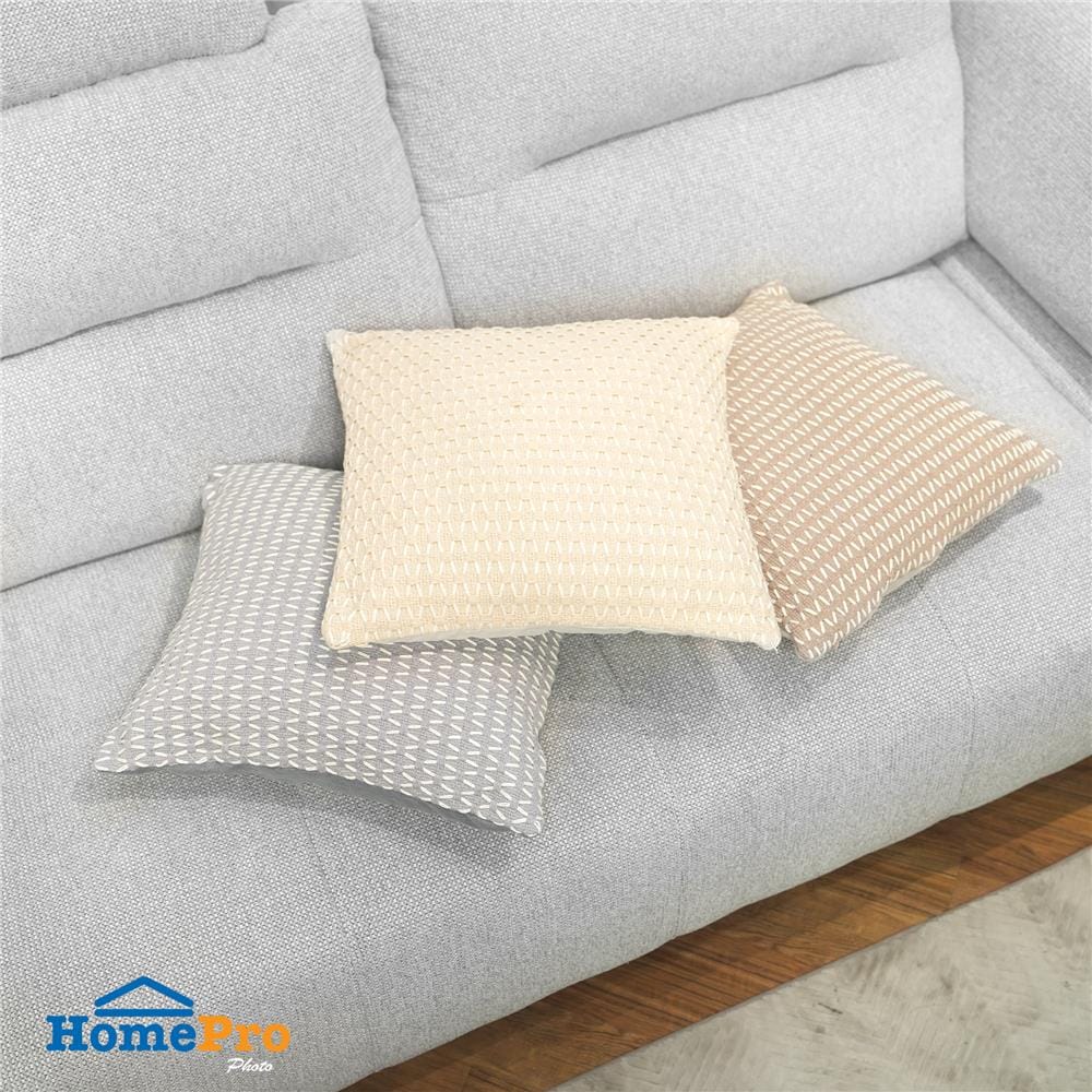 หมอนอิง HOME LIVING STYLE WICKER 17x17 นิ้ว สีครีม