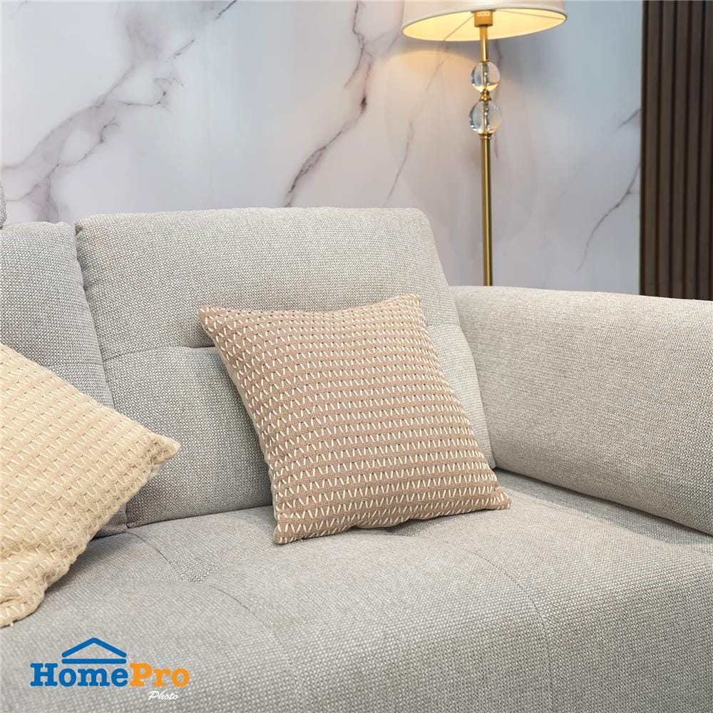 หมอนอิง HOME LIVING STYLE WICKER 17x17 นิ้ว สีน้ำตาล