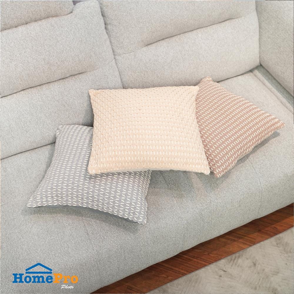 หมอนอิง HOME LIVING STYLE WICKER 17x17 นิ้ว สีน้ำตาล
