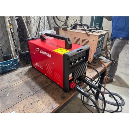 เครื่องเชื่อม INVERTER YAWATA SUPERWELD GT250_1