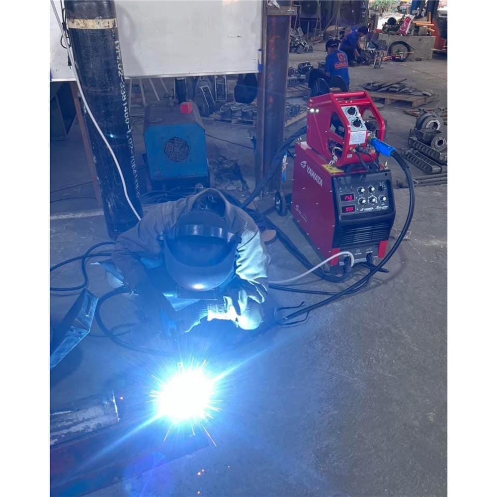 เครื่องเชื่อม INVERTER YAWATA SUPERWELD GM400