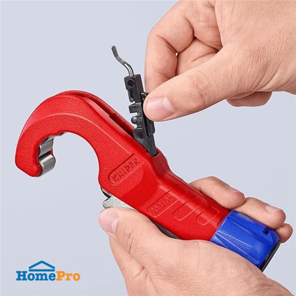 คีมตัดท่อ 6-35 มม. KNIPEX 90 31 02 BK