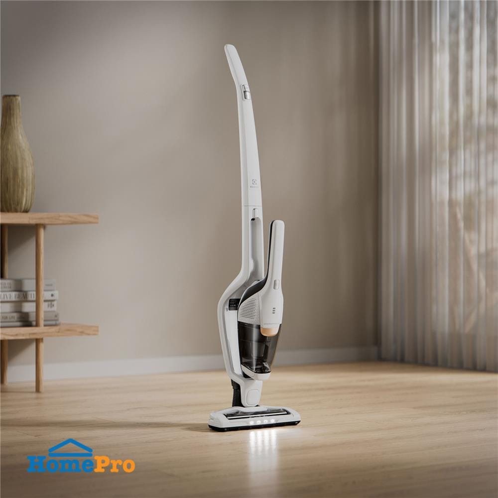 เครื่องดูดฝุ่นแบบด้าม ELECTROLUX EFS32218SH