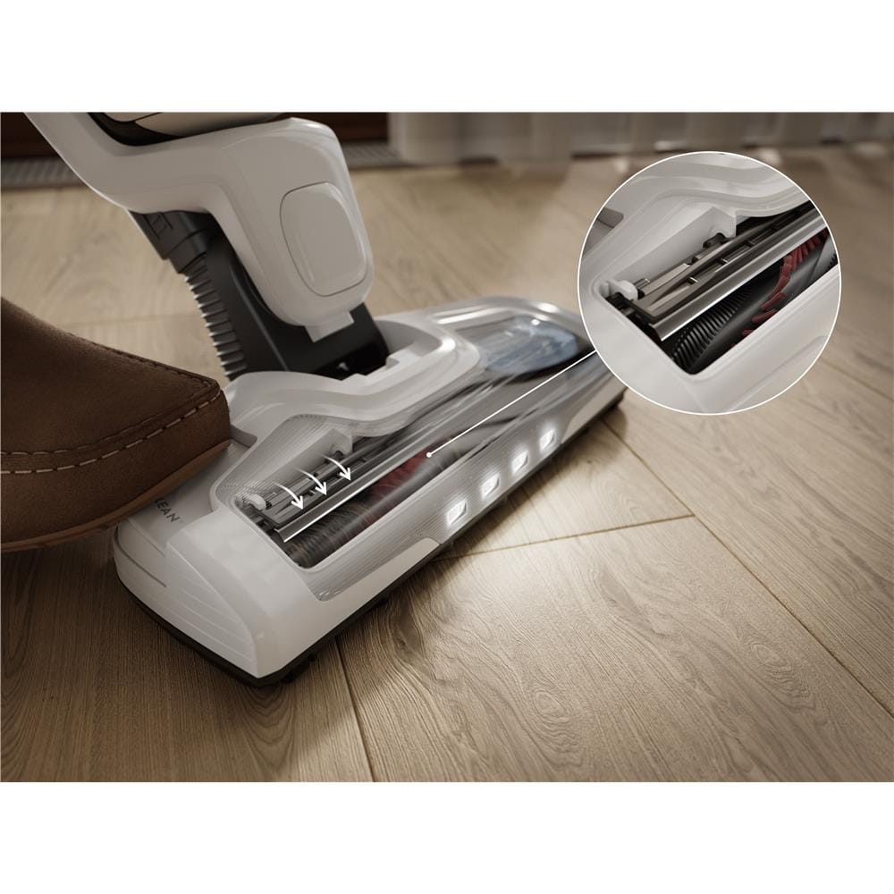 เครื่องดูดฝุ่นแบบด้าม ELECTROLUX EFS32218SH