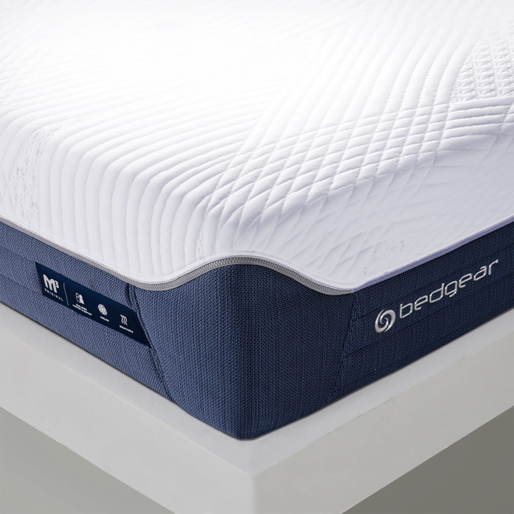 ที่นอนพ็อกเก็ตสปริง 5 ฟุต  BED GEAR รุ่น M3 3.0 (พร้อมหมอนหนุน 2 ใบ)
