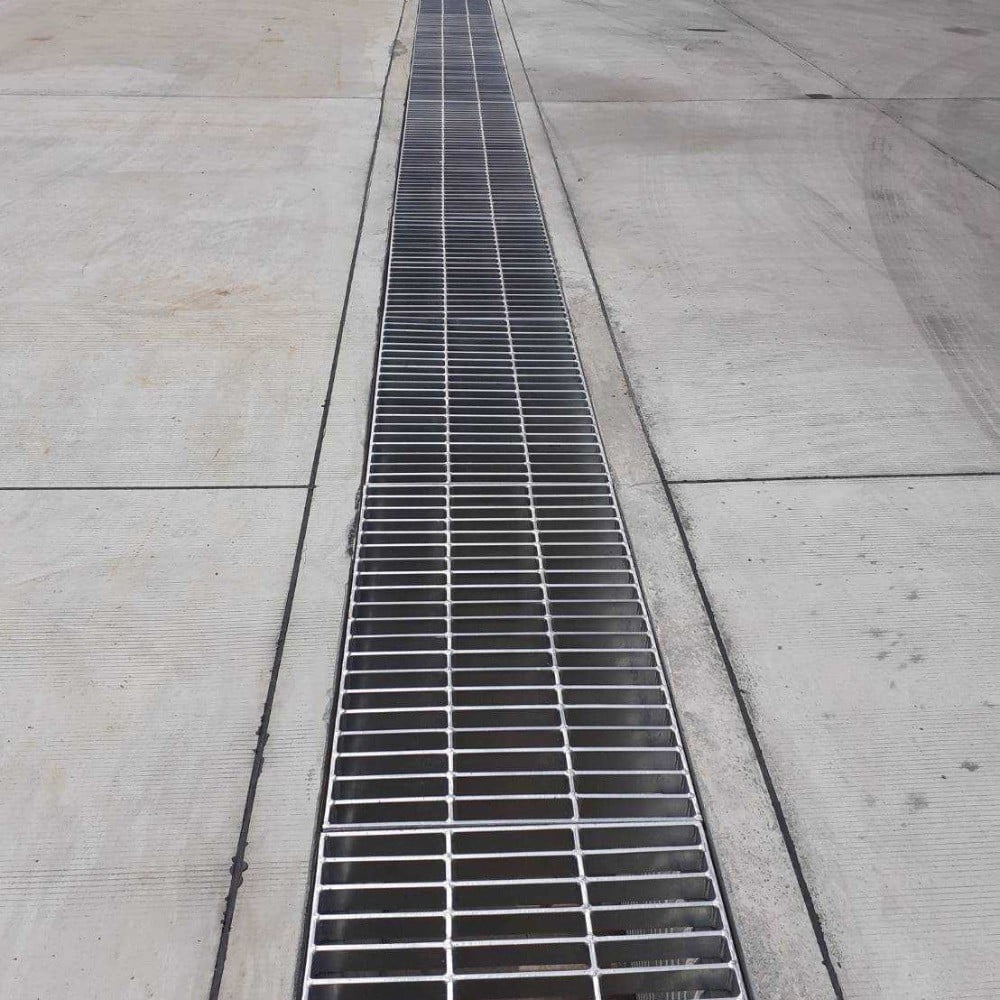 ตะแกรงรางน้ำเหล็ก ONGROUND 30x100x2.5 ซม. หนา 3 มม.