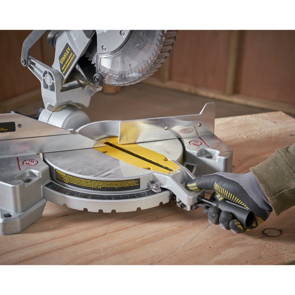 เครื่องเลื่อยองศา 10 นิ้ว STANLEY SM161S-B1 1,800 วัตต์