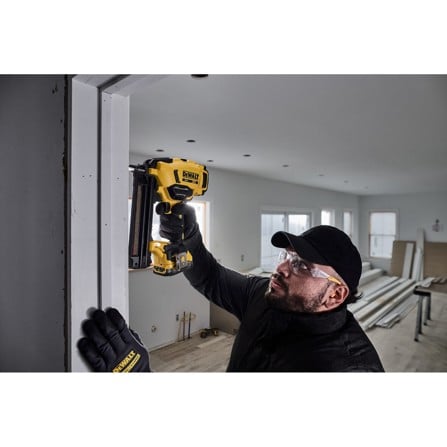 เครื่องยิงตะปูไร้สาย DEWALT DCN210B 18 โวลต์ (สูงสุด 20 โวลต์)_8
