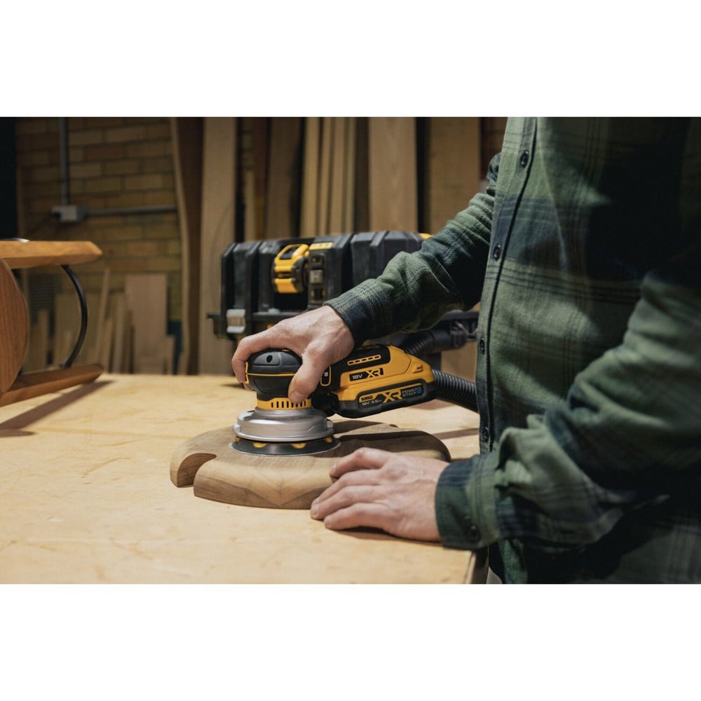 เครื่องขัดกระดาษทรายไร้สาย 5 นิ้ว DEWALT DCW211N-XJ 18 โวลต์ (สูงสุด 20 โวลต์)