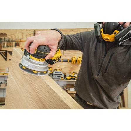 เครื่องขัดกระดาษทรายไร้สาย 5 นิ้ว DEWALT DCW211N-XJ 18 โวลต์ (สูงสุด 20 โวลต์)_4