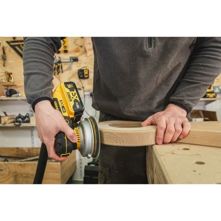 เครื่องขัดกระดาษทรายไร้สาย 5 นิ้ว DEWALT DCW211N-XJ 18 โวลต์ (สูงสุด 20 โวลต์)_5