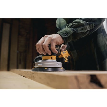 เครื่องขัดกระดาษทราย 6 นิ้ว DEWALT DCW230N-XJ 18 โวลต์ (สูงสุด 20 โวลต์)_4