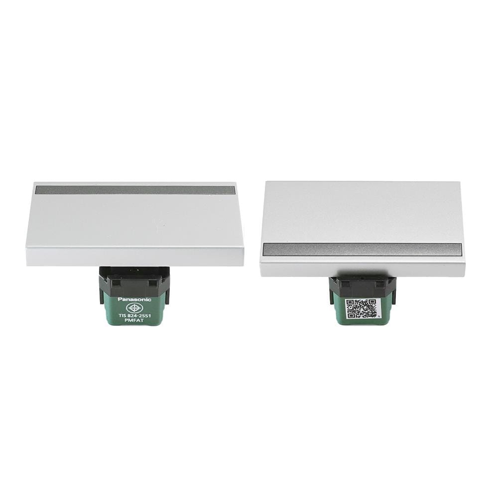 สวิตช์ 2 ทาง 3 ช่อง PANASONIC WEG5512 MW สีเงิน