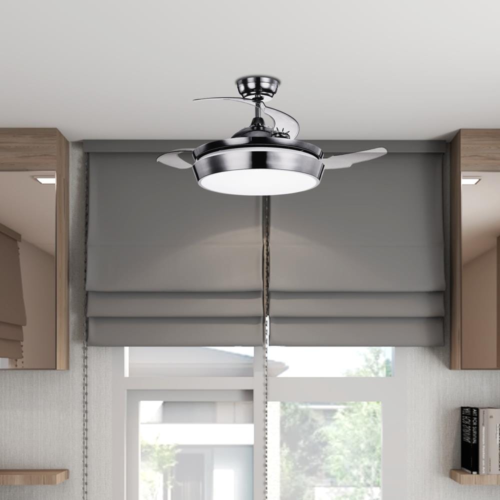 พัดลมโคมไฟ LED CARINI CFA424211CR 42 นิ้ว สีขาว/โครเมียม