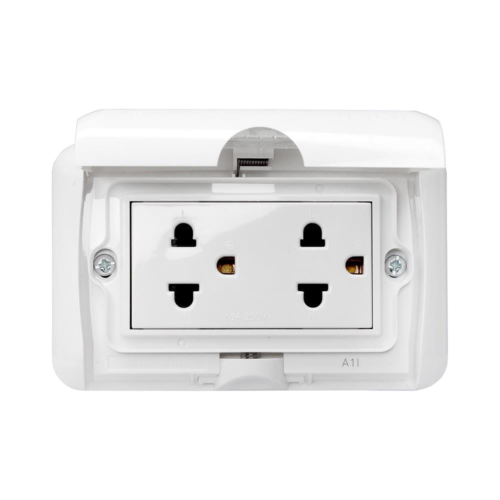 หน้ากากกันน้ำ HACO 3 ช่อง PR W222R/S-E20 สีขาว