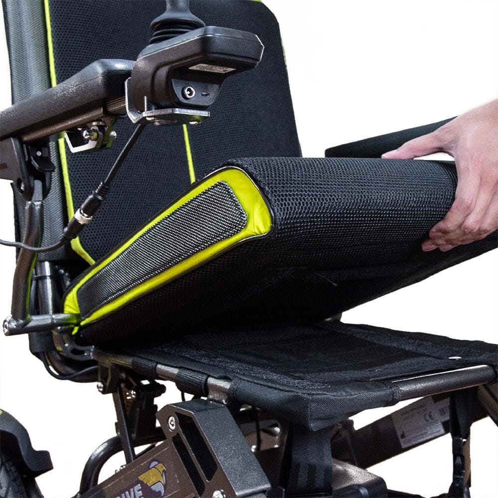 รถเข็นวีลแชร์ไฟฟ้า ADLER DRIVE YE100 สีดำ_6
