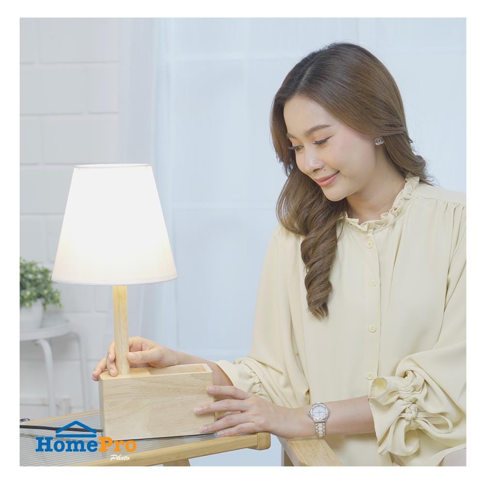 ไฟตั้งโต๊ะ CARINI MT3176 สีขาว/ลายไม้