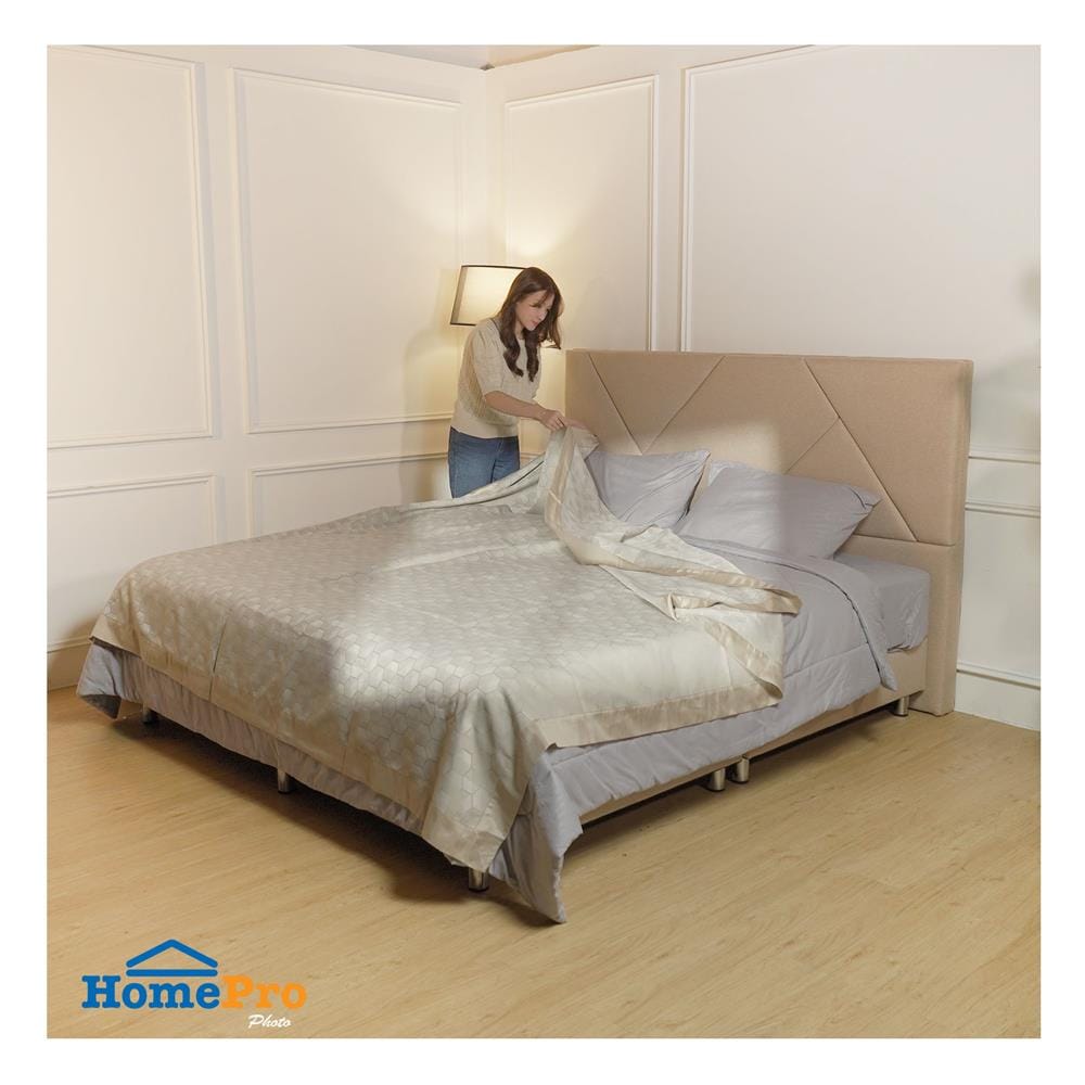 ผ้าคลุมเตียง 6 ฟุต HOME LIVING STYLE SONIC สี TAUPE