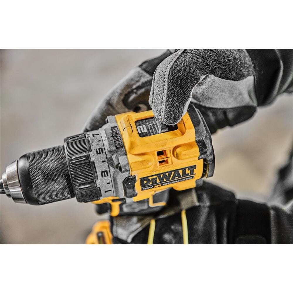 ชุดสว่านไขควงและสว่านโรตารี่ไร้สาย (พร้อมแบตเตอรี่) DEWALT DCK2215P2T-B1 18 โวลต์ (สูงสุด 20 โวลต์)