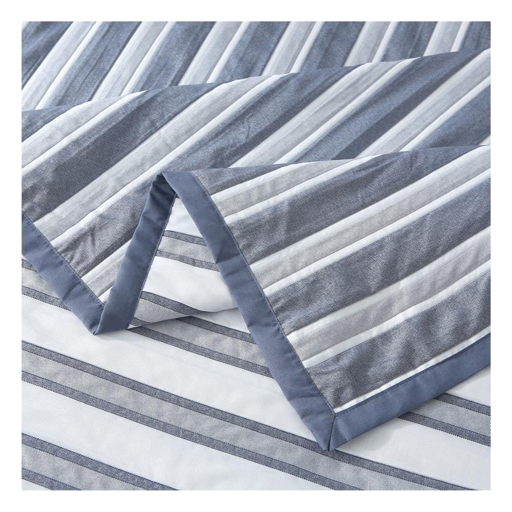 ผ้าคลุมเตียง 6 ฟุต HOME LIVING STYLE ARNOLD สีฟ้า