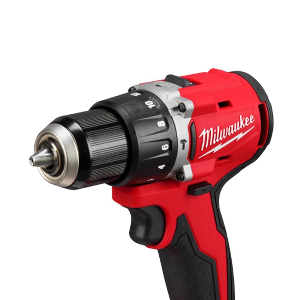 สว่านไร้สาย (พร้อมแบตเตอรี่) MILWAUKEE M18 BLPDRC-401B 18 โวลต์