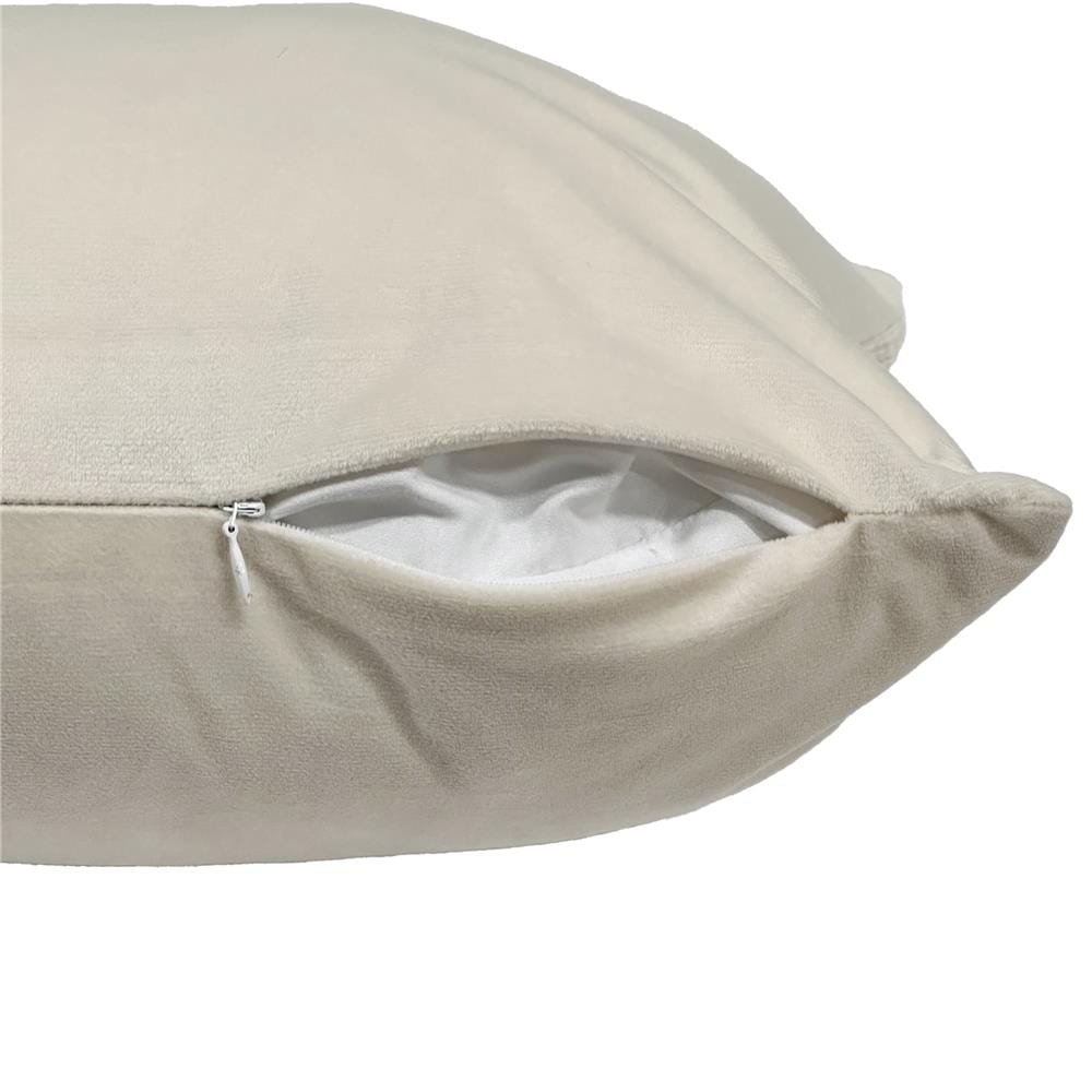 หมอนอิง HOME LIVING STYLE LEVELA 18x18 นิ้ว สีครีม
