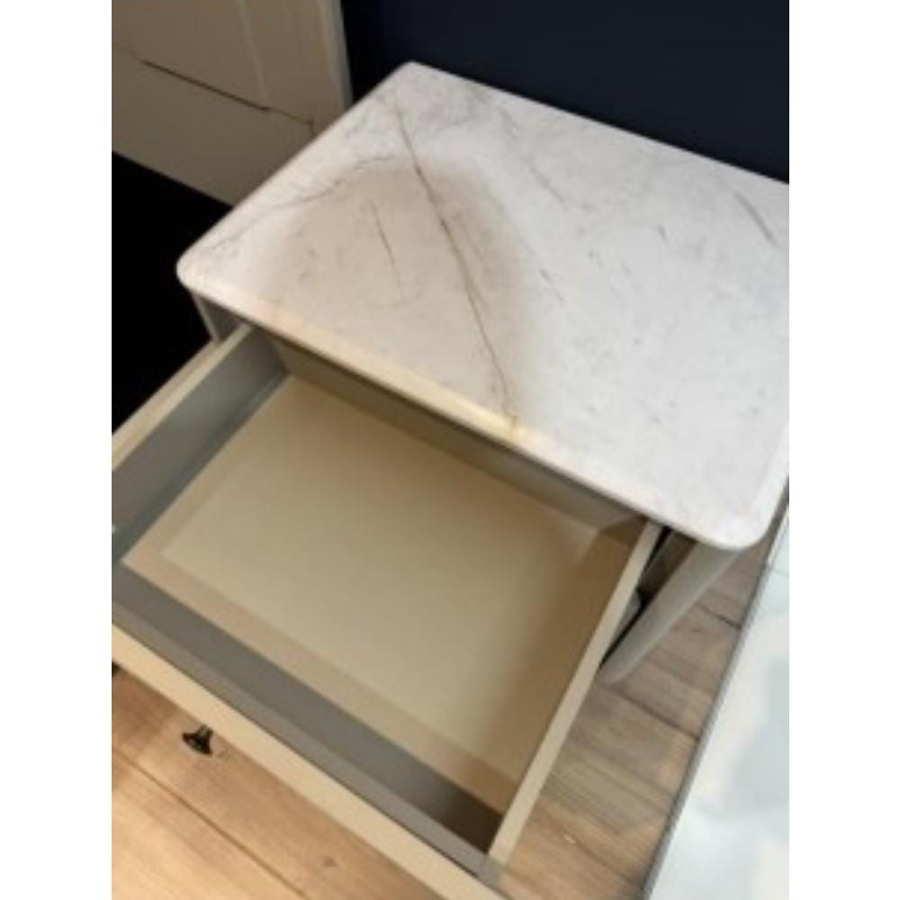 โต๊ะข้างเตียง SB FURNITURE FAY 19244777 55 ซม. สี PASTELA CREAM