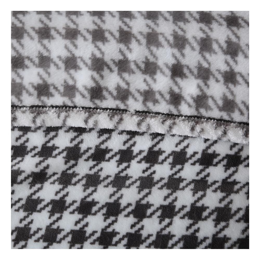 ผ้าห่ม HOME LIVING STYLE METRO 60x80 นิ้ว สี BLACK&WHITE