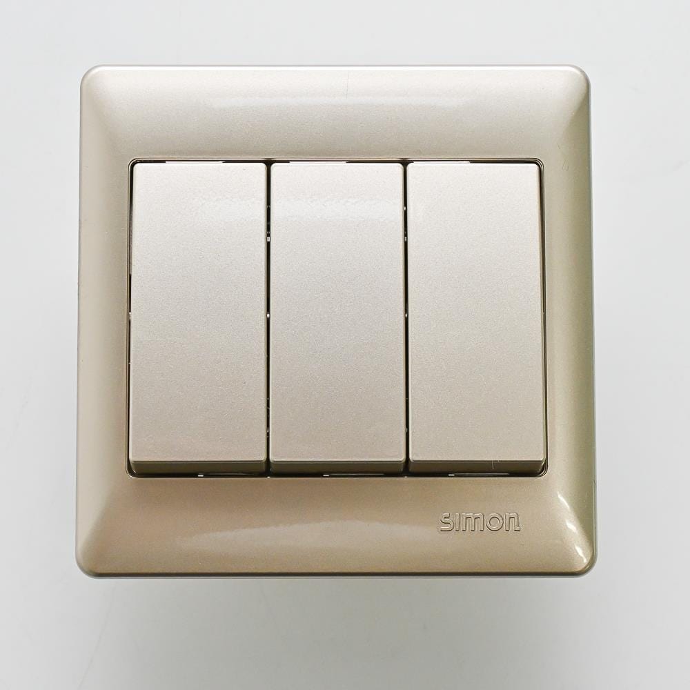 10A 3 GANG 1 WAY SWITCH SIMON 51031B CC CHAMPAGNE