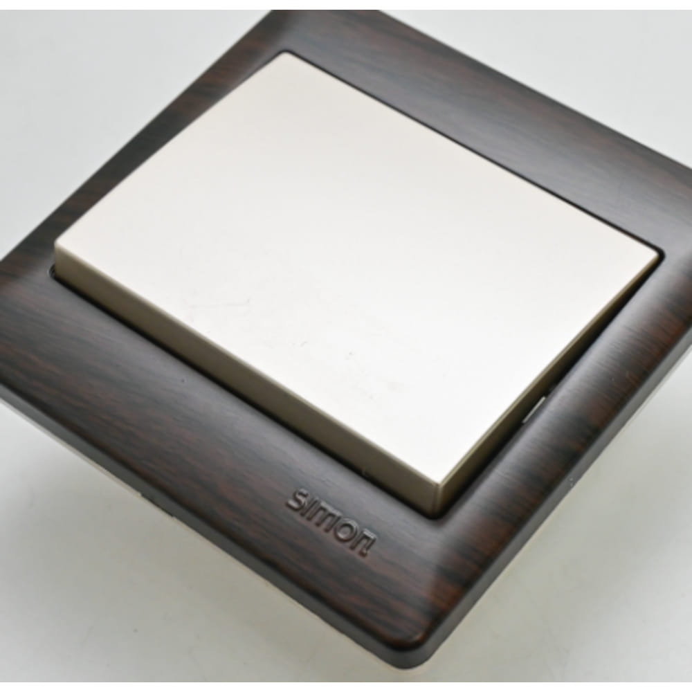 10A 1 GANG 2 WAY SWITCH SIMON 51012B-CN CHAMPAGNE WALNUT