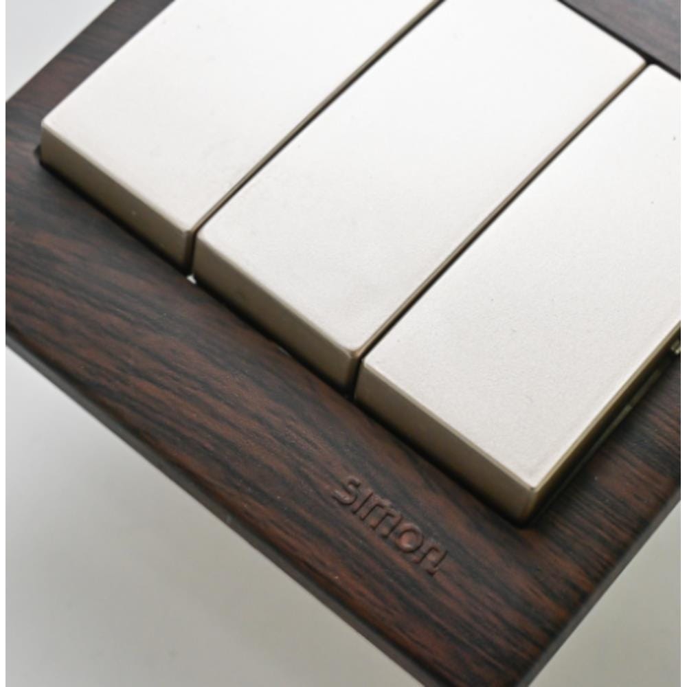 10A 3 GANG 2 WAY SWITCH SIMON 51032B CN CHAMPAGNE WALNUT