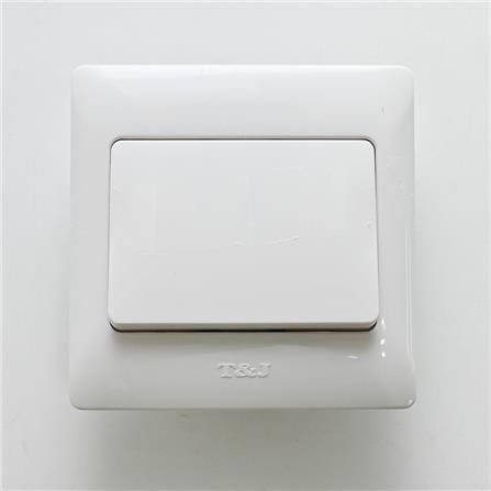 T&J 16A 1 GANG 1 WAY RETRACTIVE SWITCH K261-WHITE