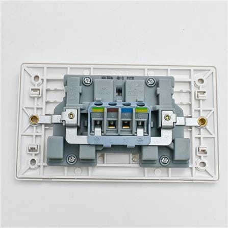 13A 2G SWITCH SOCKET K813SDA-WH T&J