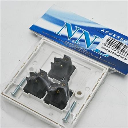 10AMP 3GANG 1WAY SWITCH NNE 2031/603